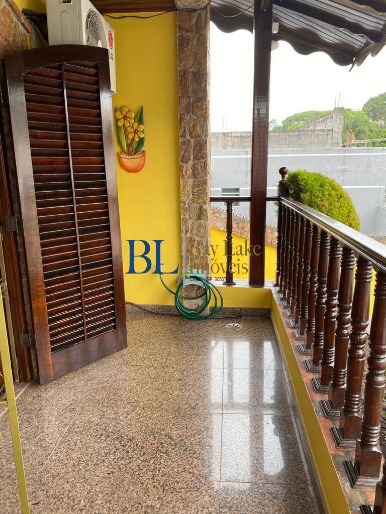 Sobrado, 3 quartos, 348 m² - Foto 1