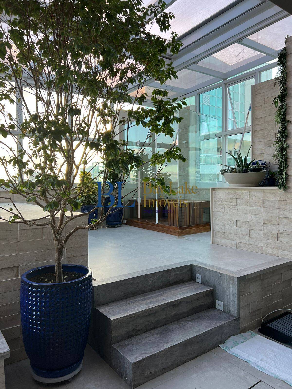 Cobertura, 4 quartos, 340 m² - Foto 2