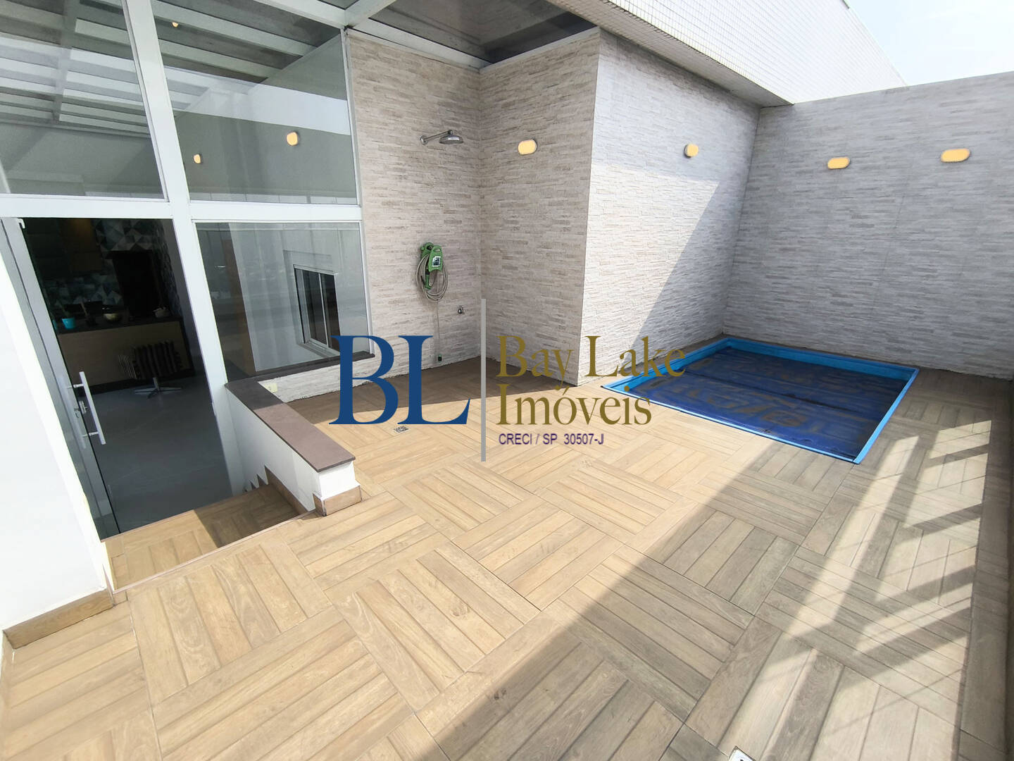 Cobertura, 3 quartos, 215 m² - Foto 2