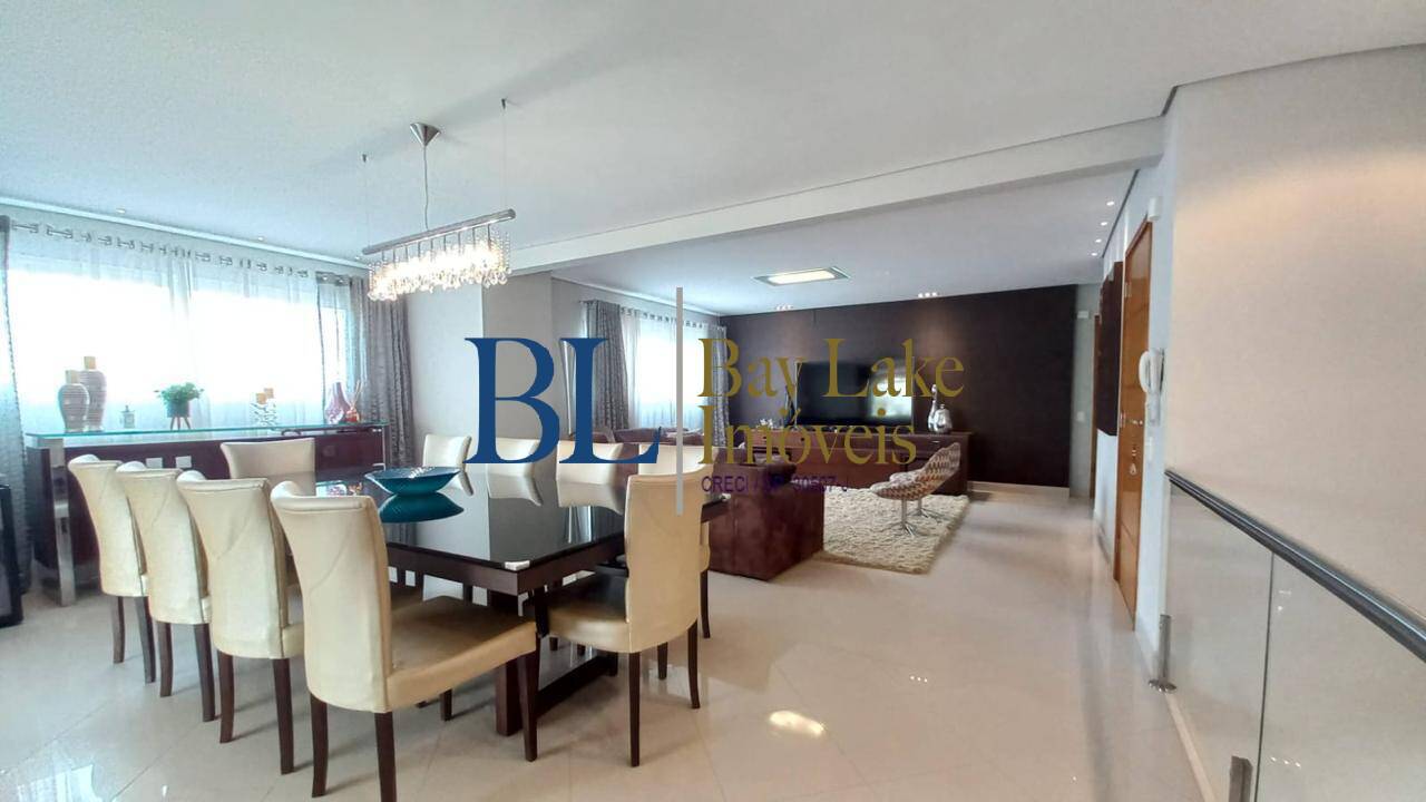 Apartamento, 3 quartos, 250 m² - Foto 1