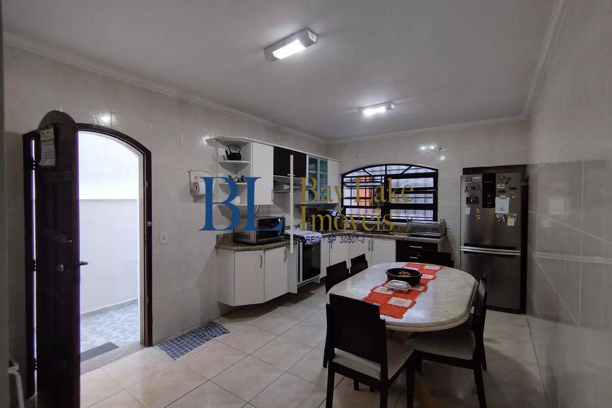 Casa, 3 quartos, 324 m² - Foto 15